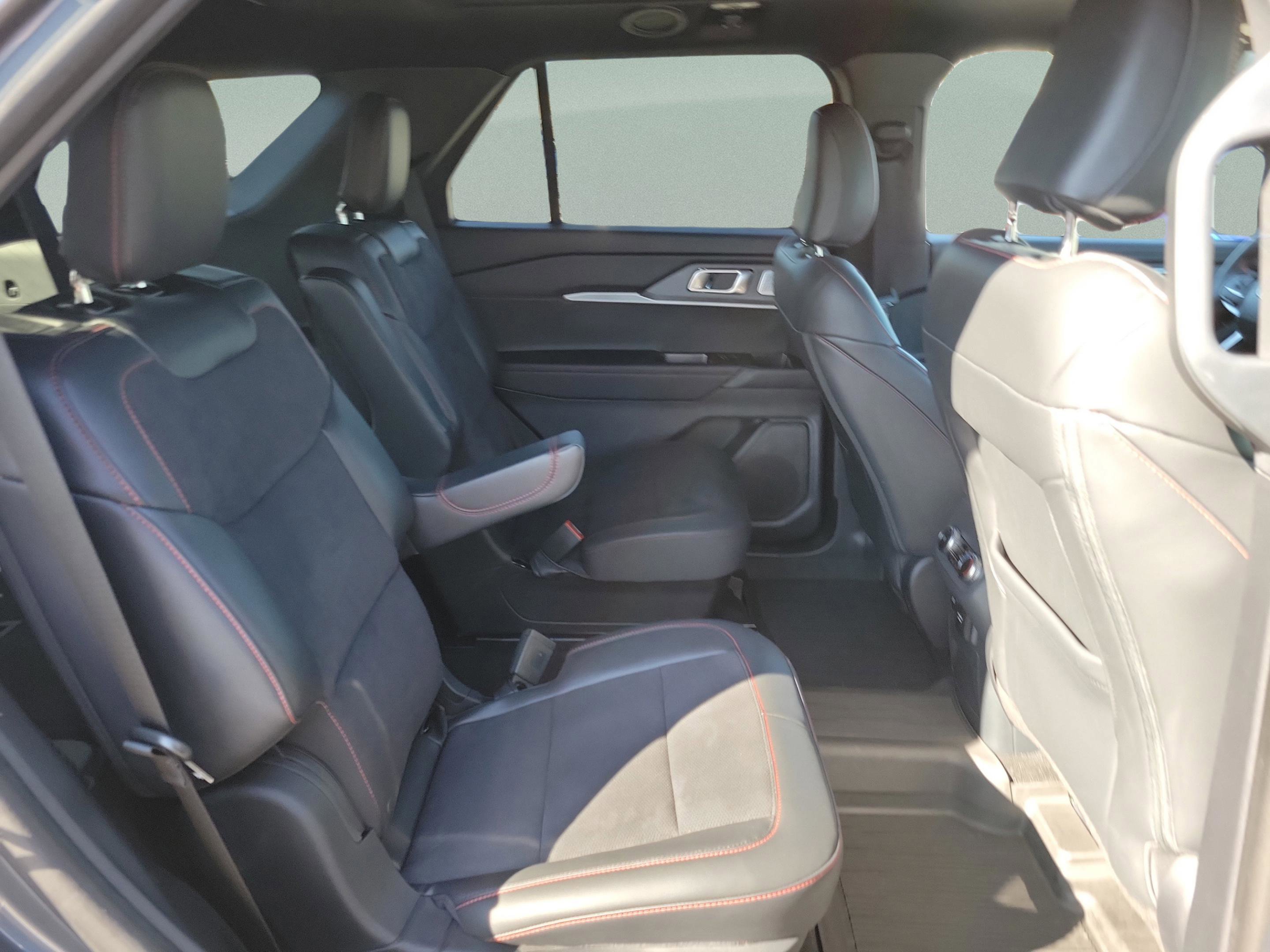 Certified 2025 Ford Explorer ST w/ Sun And Sound Package image 28