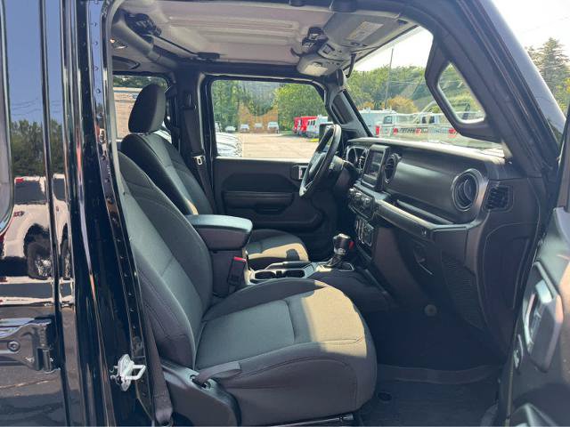 Used 2023 Jeep Gladiator Sport AWD/4WD image 13