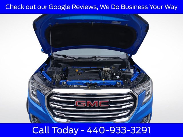 Used 2024 GMC Terrain SLT AWD/4WD image 15