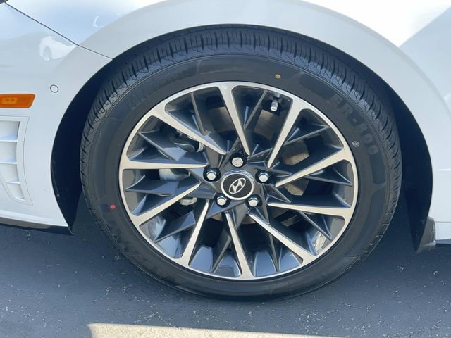 Used 2022 Hyundai Sonata Limited image 39