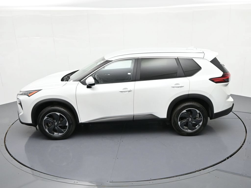 Used 2024 Nissan Rogue SV FWD image 22