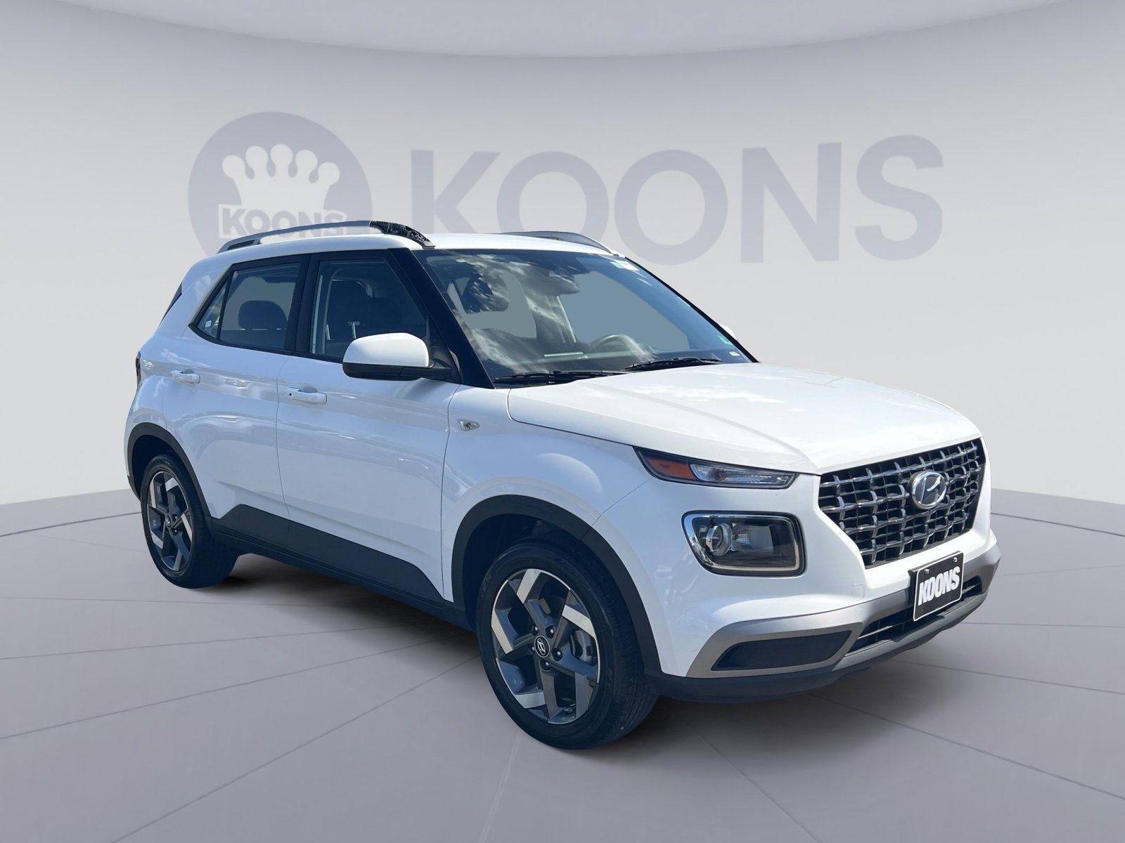Used 2025 Hyundai Venue SEL FWD image 13