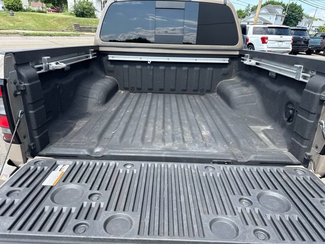 Used 2023 Nissan Frontier PRO-4X w/ Pro Convenience Package AWD/4WD image 43