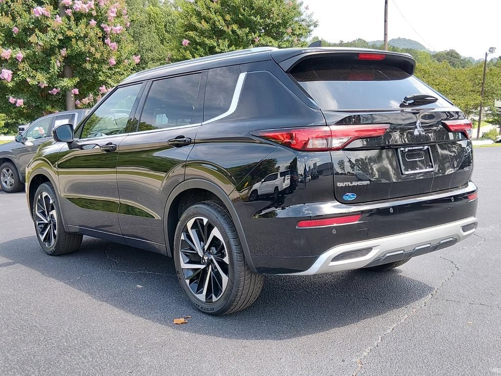 Used 2023 Mitsubishi Outlander SEL FWD image 6