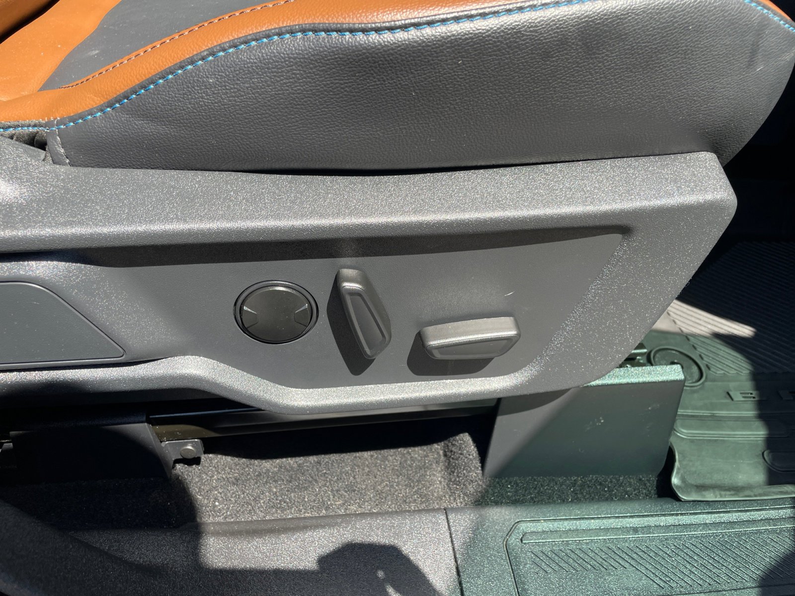 Certified 2024 Ford Bronco Outer Banks AWD/4WD image 28