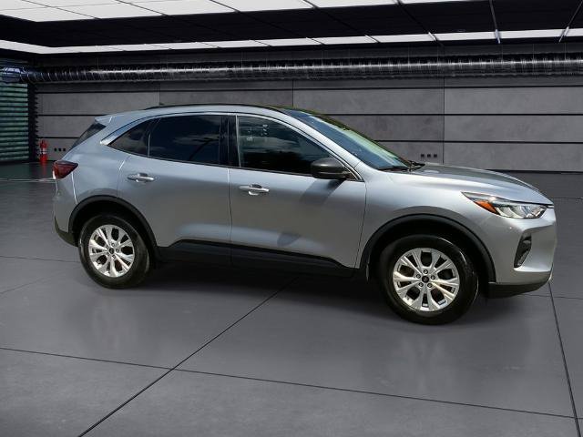 Certified 2023 Ford Escape Active w/ Tech Pack #1 AWD/4WD image 17