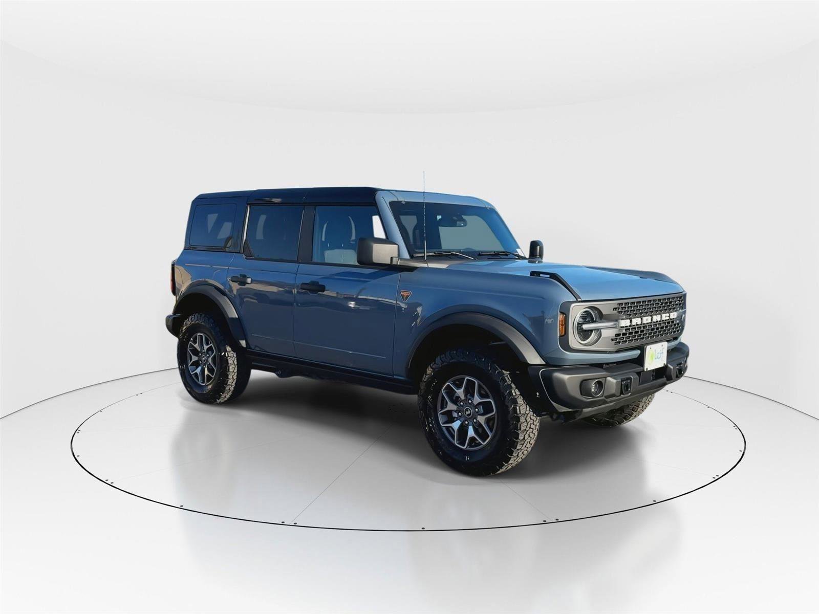 Certified 2025 Ford Bronco Badlands AWD/4WD image 2