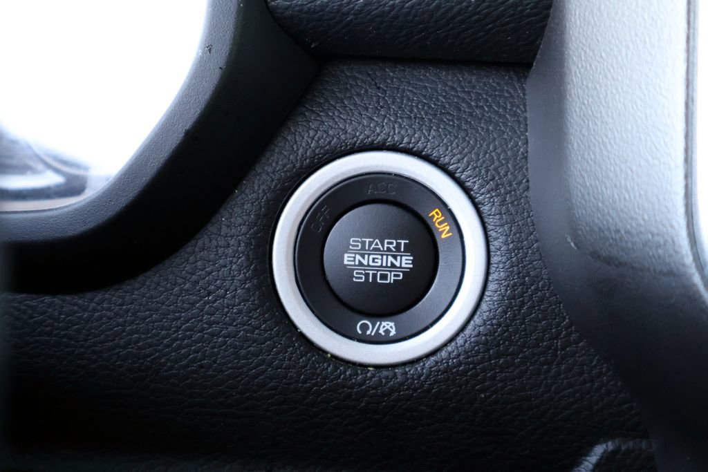 Used 2020 RAM 1500 Laramie AWD/4WD image 9