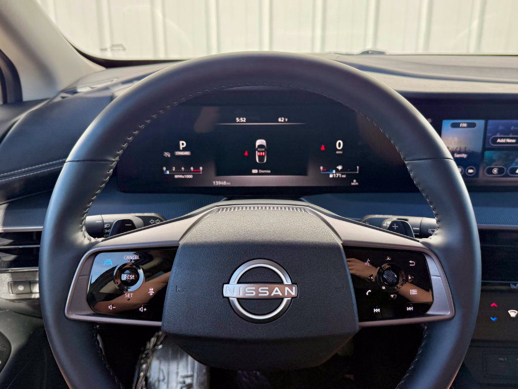Used 2025 Nissan Murano SV AWD/4WD image 26