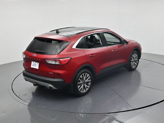 Certified 2022 Ford Escape Titanium w/ Class II Trailer Tow Package AWD/4WD image 40