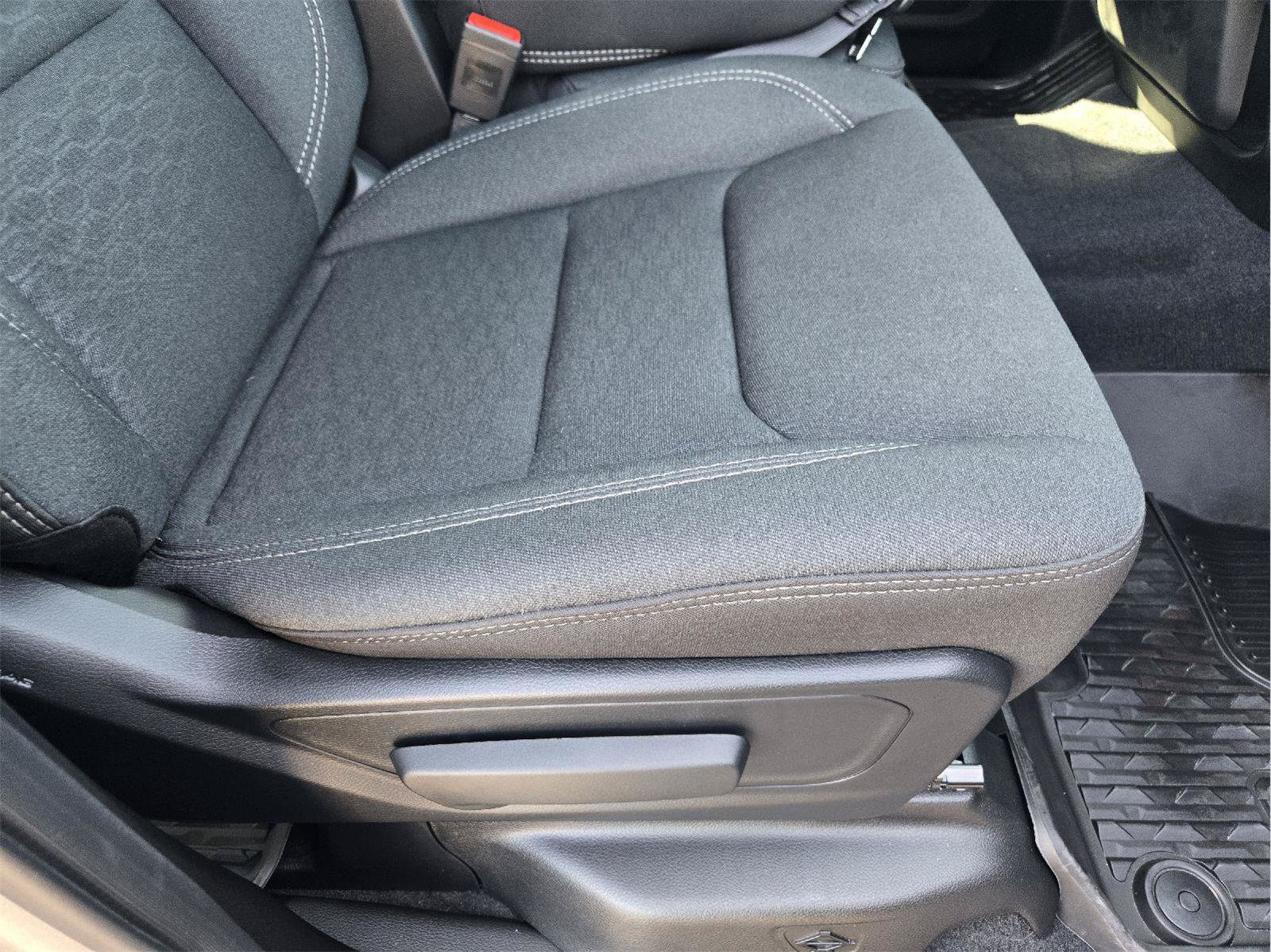 Used 2026 RAM 1500 Express RWD image 22