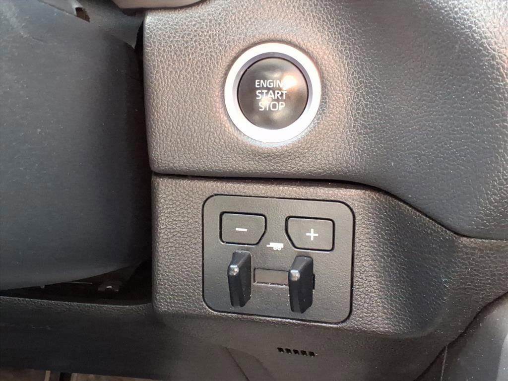 Used 2022 Toyota Tundra Limited w/ Power Package image 23