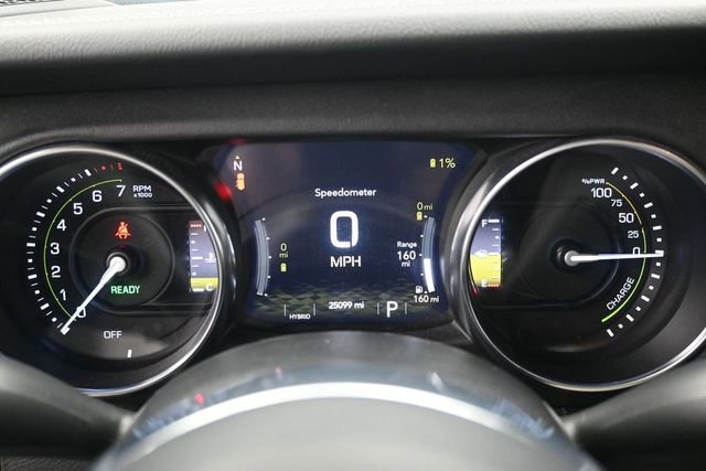 Used 2023 Jeep Wrangler Unlimited Sahara w/ Cold Weather Group AWD/4WD image 8