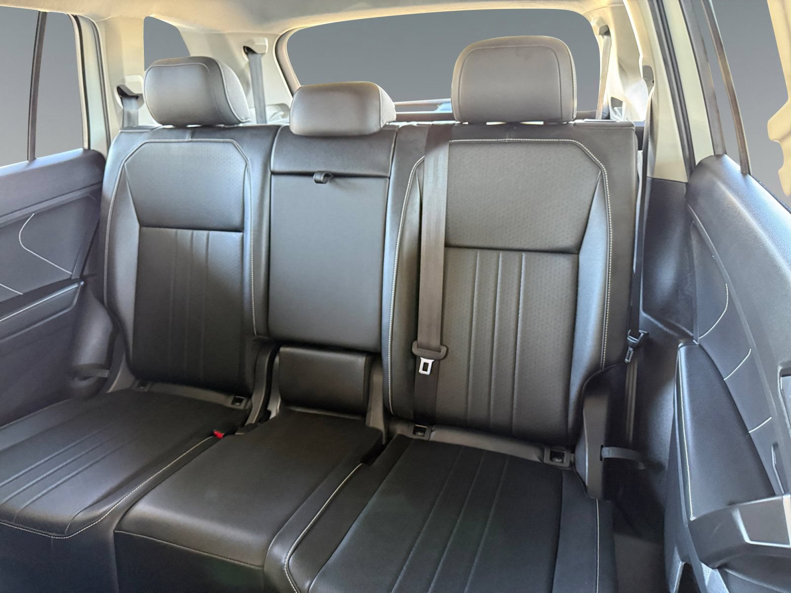Used 2023 Volkswagen Tiguan SE FWD image 18