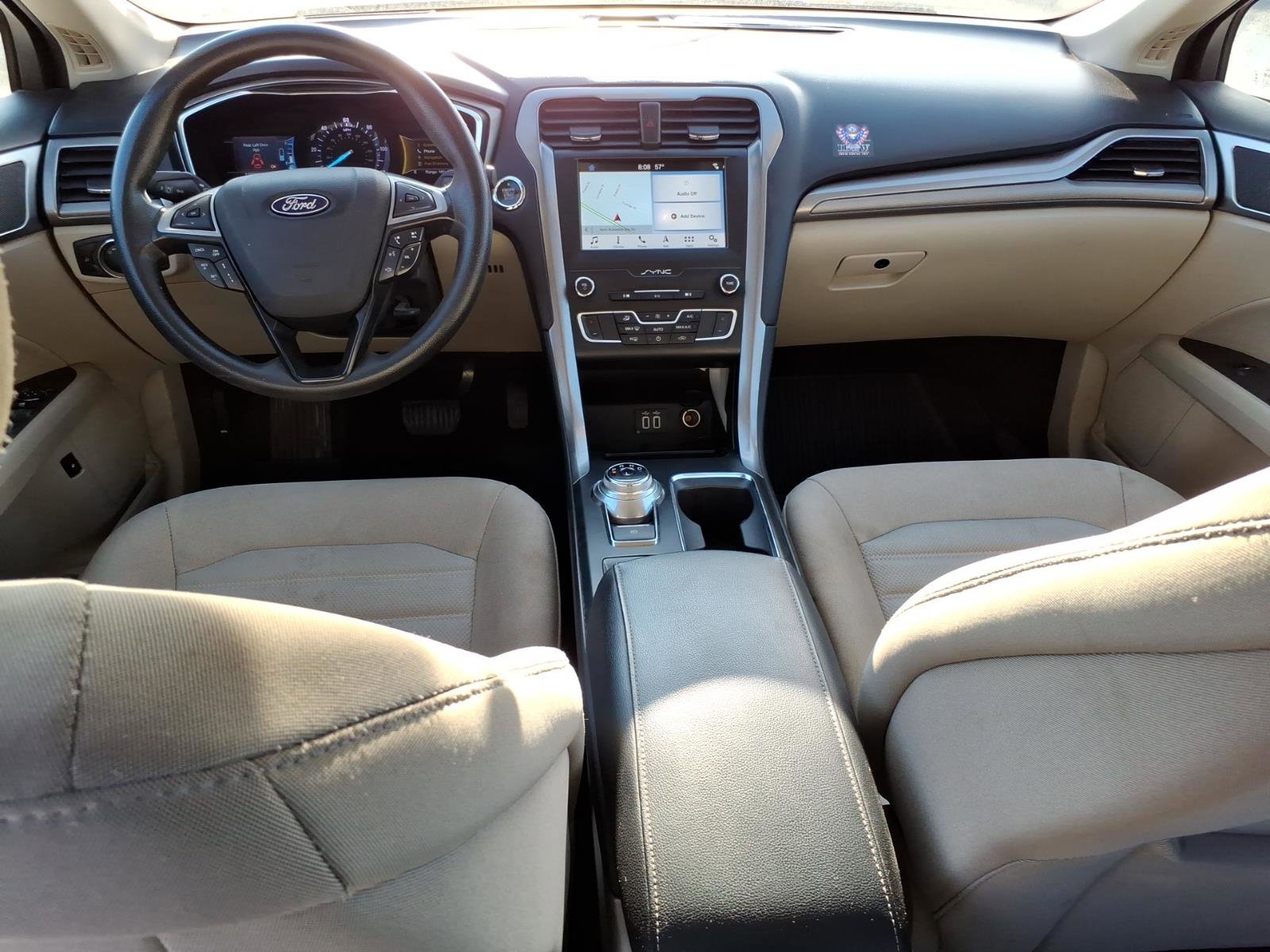 Certified 2019 Ford Fusion SE image 12