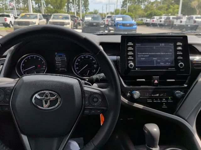 Used 2022 Toyota Camry SE FWD image 18