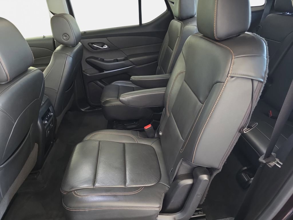 Used 2020 Chevrolet Traverse LT w/ LT Premium Package image 11
