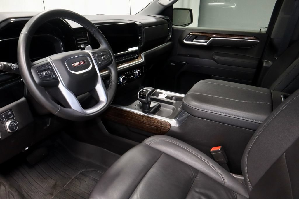 Used 2025 GMC Sierra 1500 Elevation w/ Elevation Premium Package AWD/4WD image 24