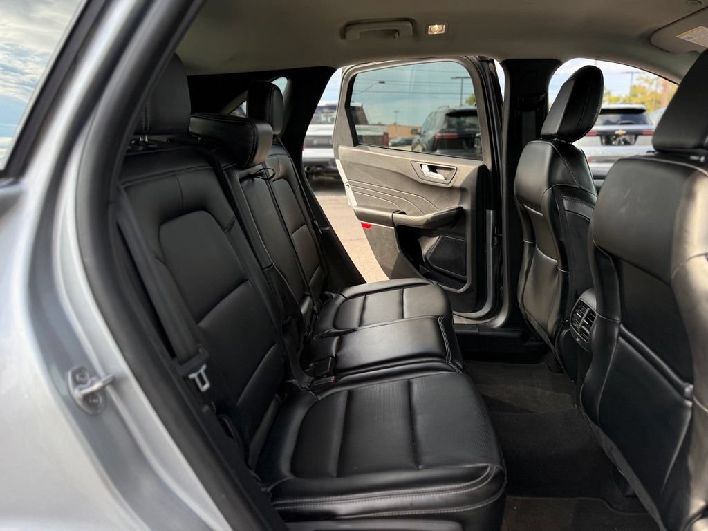 Certified 2024 Ford Escape Platinum AWD/4WD image 17