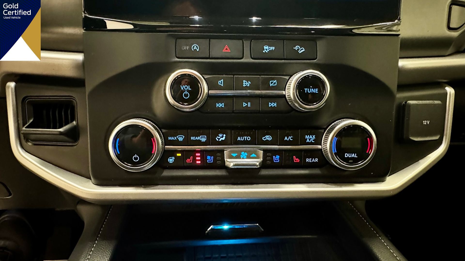 Certified 2024 Ford Expedition XLT image 33