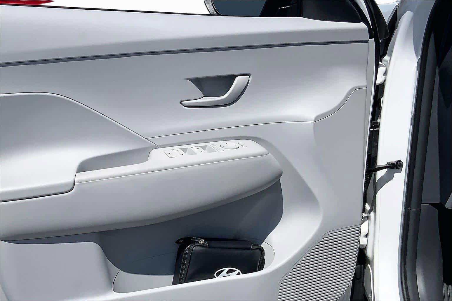Used 2024 Hyundai Kona SEL FWD image 20