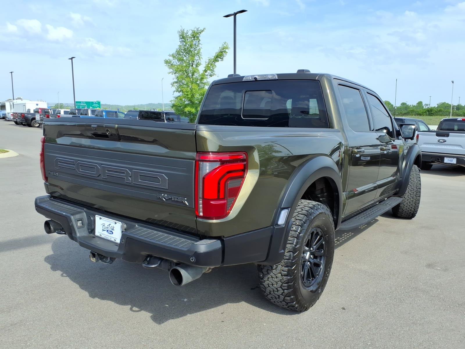 Certified 2024 Ford F150 Raptor AWD/4WD image 3