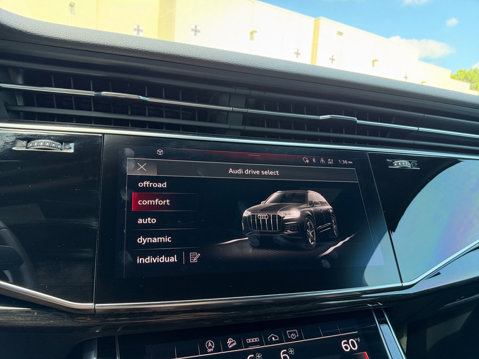 Used 2025 Audi Q7 3.0T Premium Plus AWD/4WD image 33
