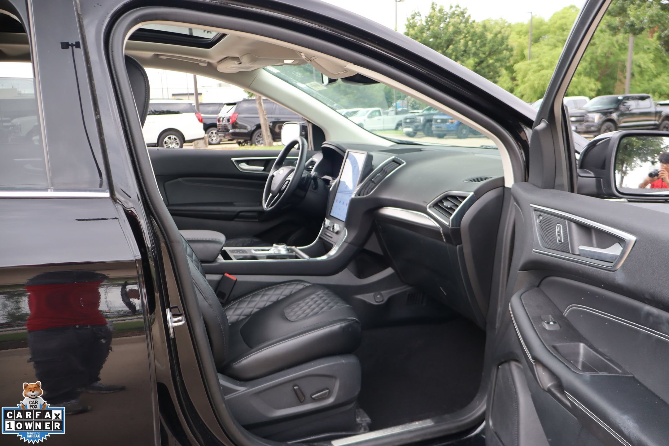 Certified 2024 Ford Edge Titanium w/ Equipment Group 301A AWD/4WD image 29