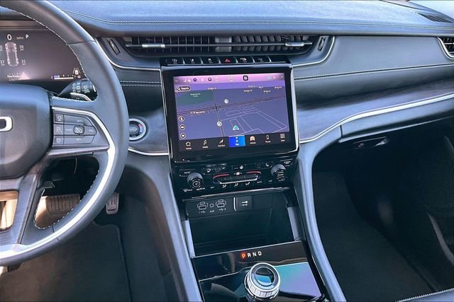 Used 2023 Jeep Grand Cherokee Limited w/ Black Appearance Package image 6