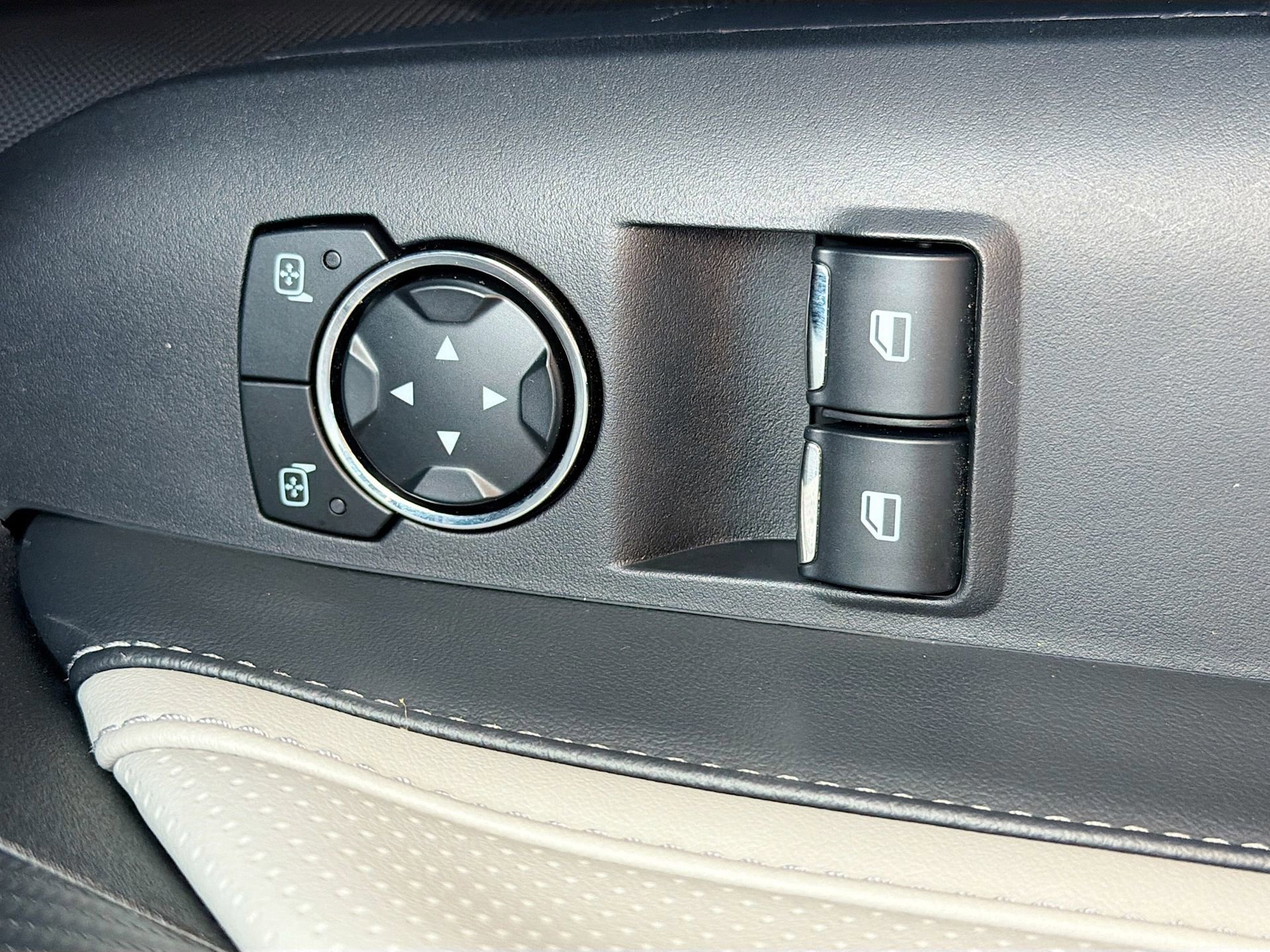 Certified 2024 Ford Mustang Premium image 18