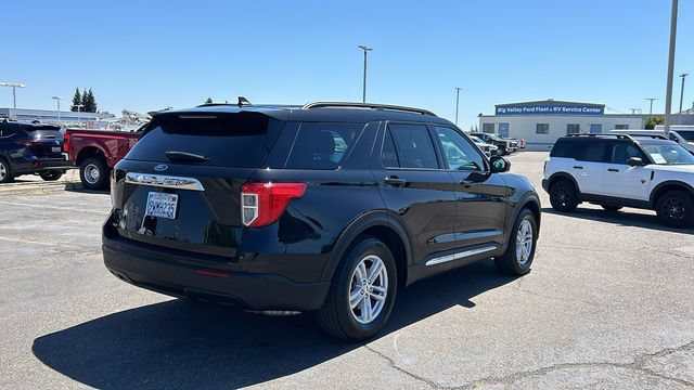 Certified 2023 Ford Explorer XLT RWD image 3