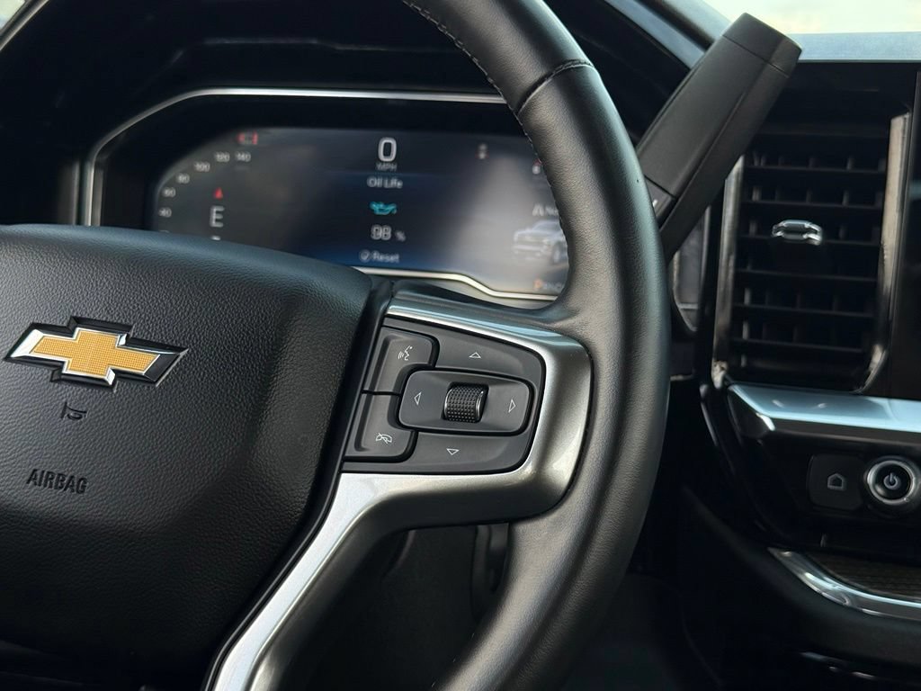 Used 2024 Chevrolet Silverado 1500 LT AWD/4WD image 16