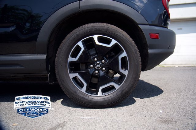 Certified 2022 Ford Bronco Sport Outer Banks w/ Tech Package AWD/4WD image 8