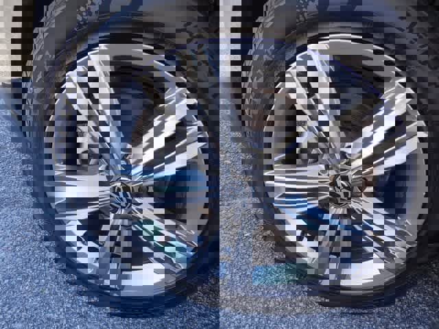 Used 2024 Volkswagen Jetta SE image 33