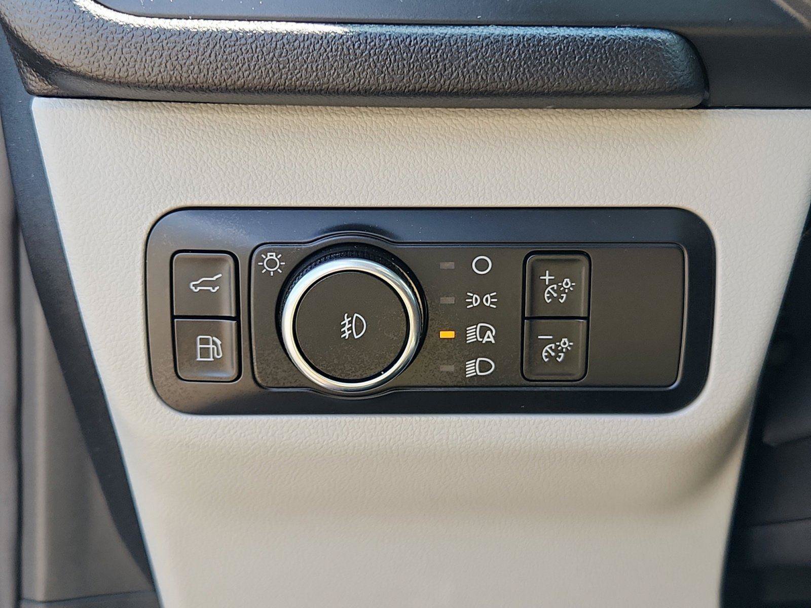 Certified 2024 Ford Escape SE FWD image 18