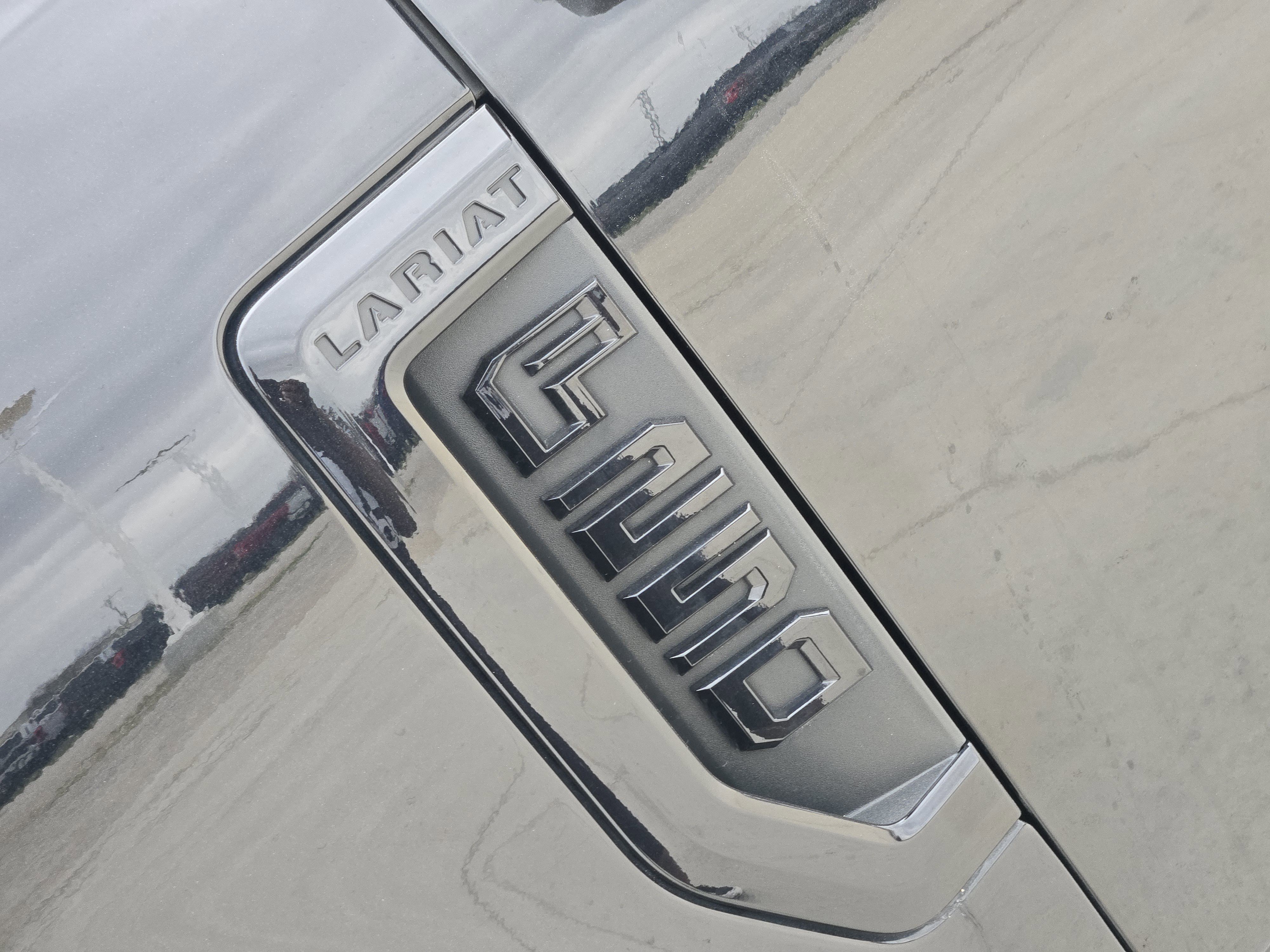 Certified 2022 Ford F250 Lariat w/ Tremor Off-Road Package image 10