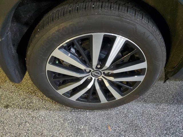 Used 2024 Nissan Pathfinder Platinum image 7