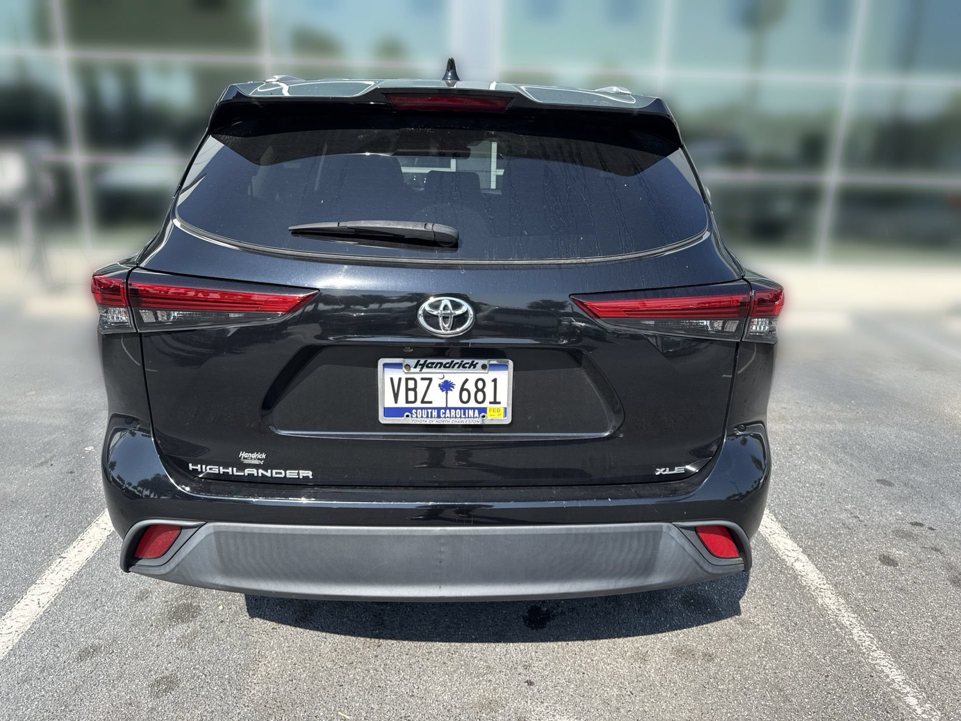 Used 2022 Toyota Highlander XLE FWD image 5