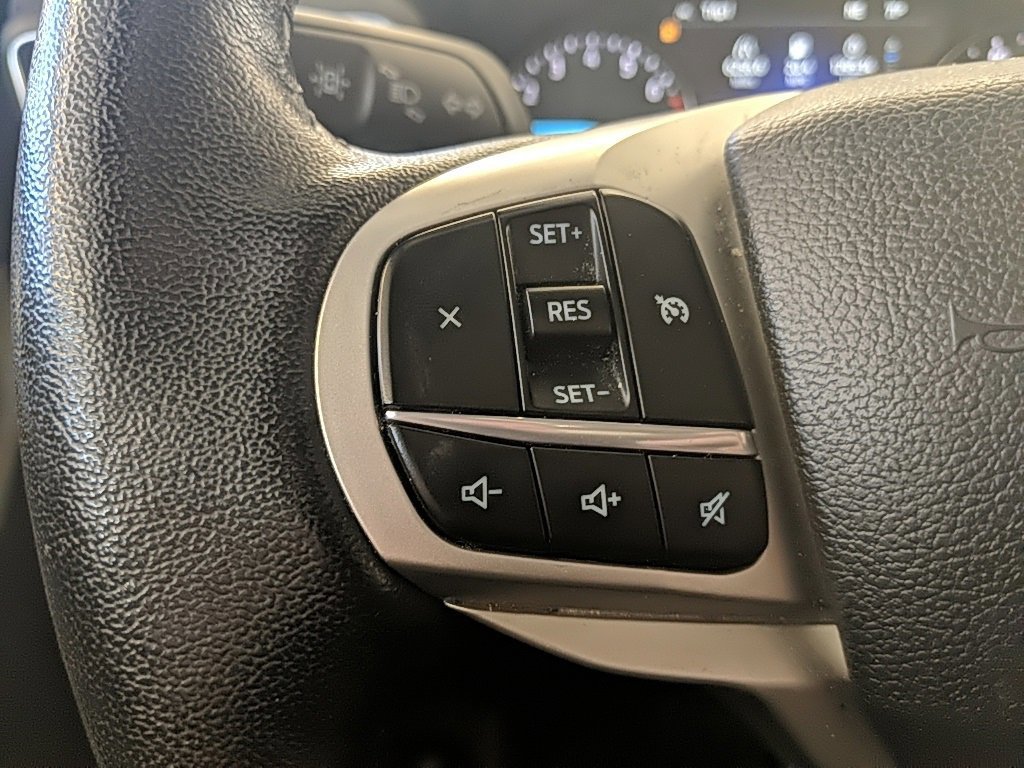 Certified 2022 Ford Explorer XLT w/ Equipment Group 202A image 17