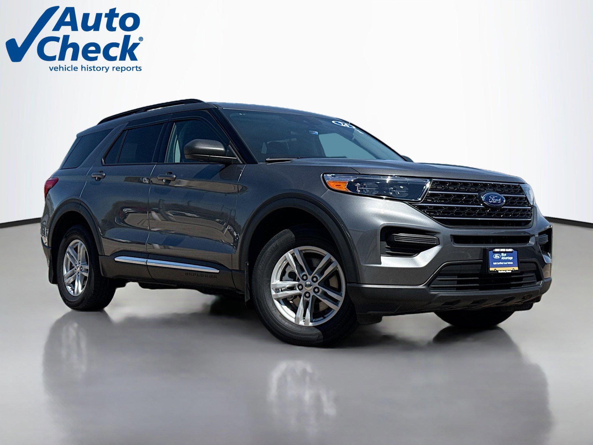 Certified 2024 Ford Explorer XLT w/ Class IV Trailer Tow Package image 4