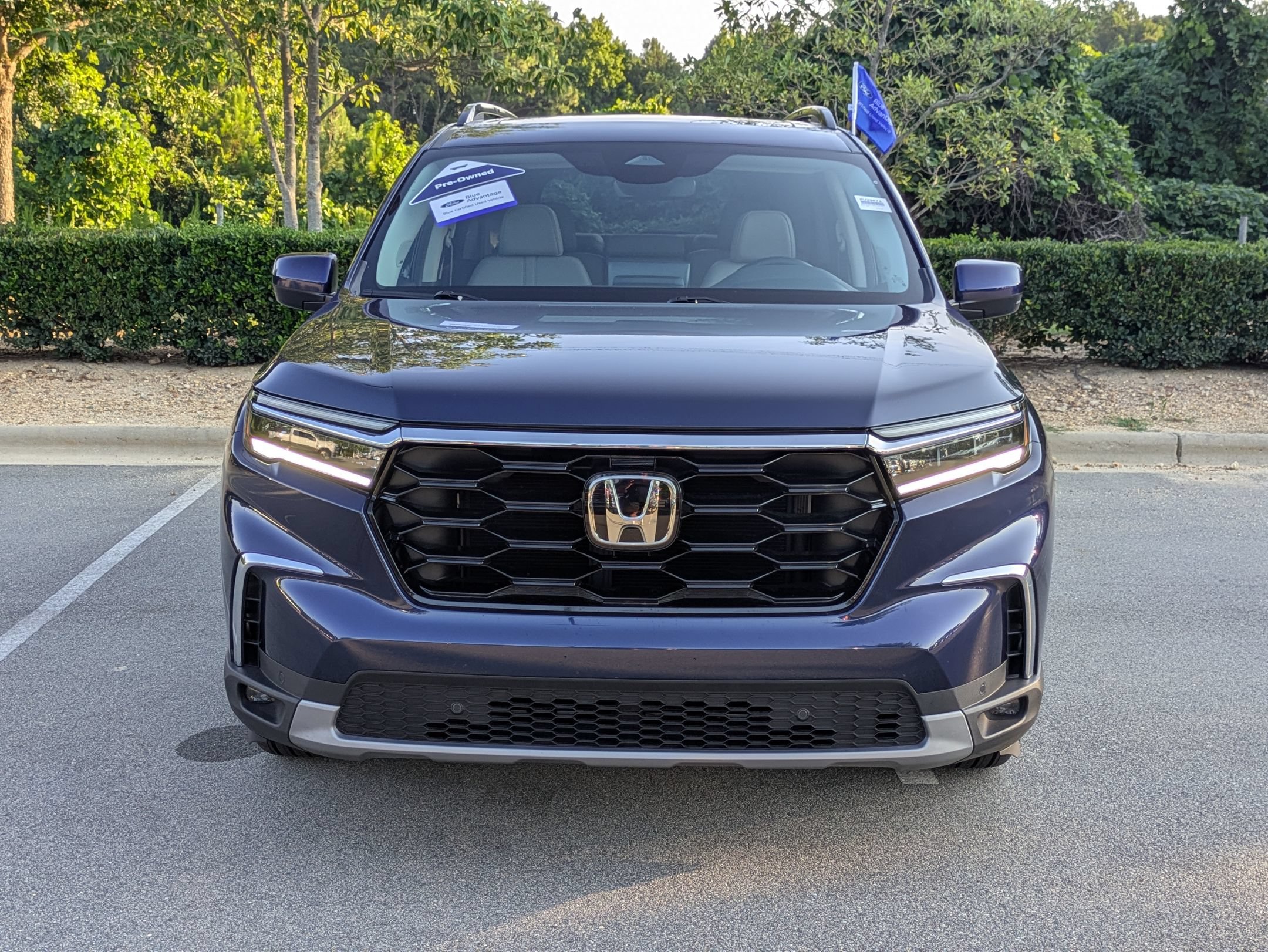 Used 2025 Honda Pilot Touring image 9