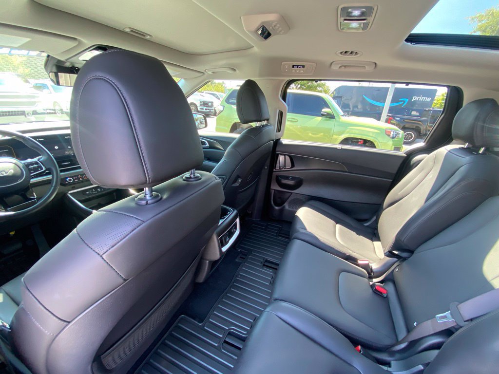 Used 2026 Kia Carnival SX w/ SX Dark Edition Package FWD image 25
