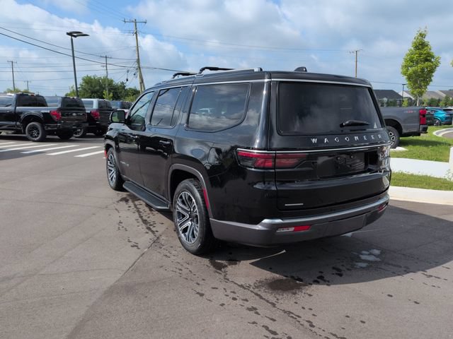 Used 2022 Jeep Wagoneer Series III AWD/4WD image 3