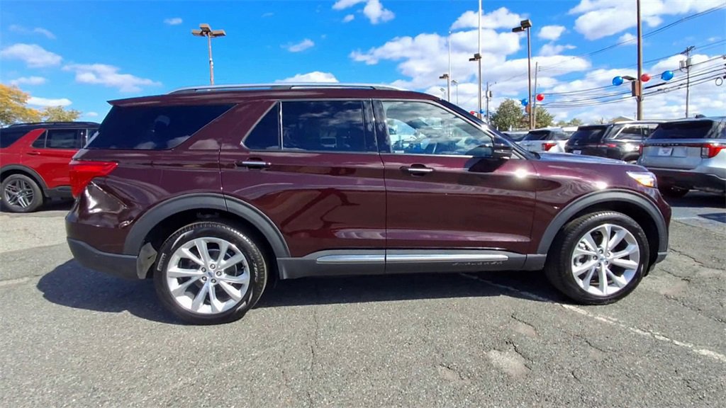 Certified 2023 Ford Explorer Platinum w/ Premium Technology Package image 9