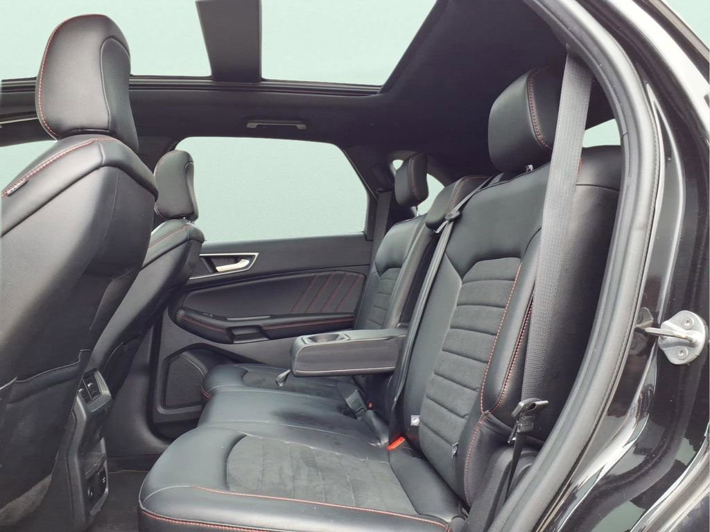 Certified 2023 Ford Edge ST-Line image 15