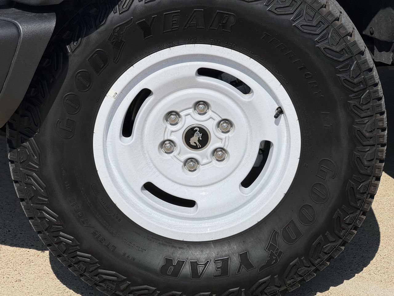 Certified 2025 Ford Bronco Heritage Edition AWD/4WD image 8