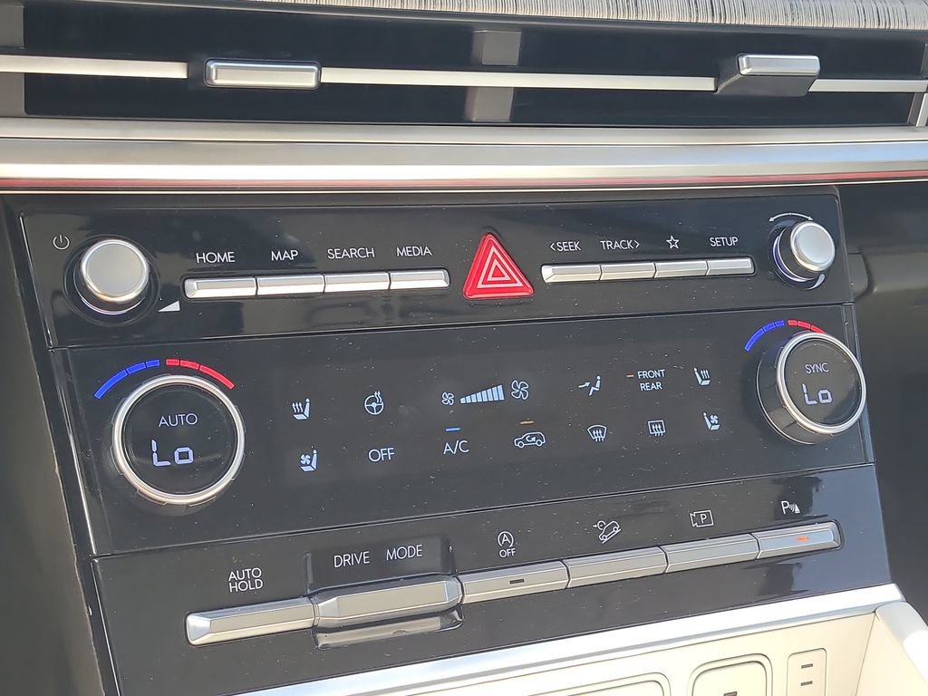 Used 2025 Hyundai Santa Fe Calligraphy FWD image 23