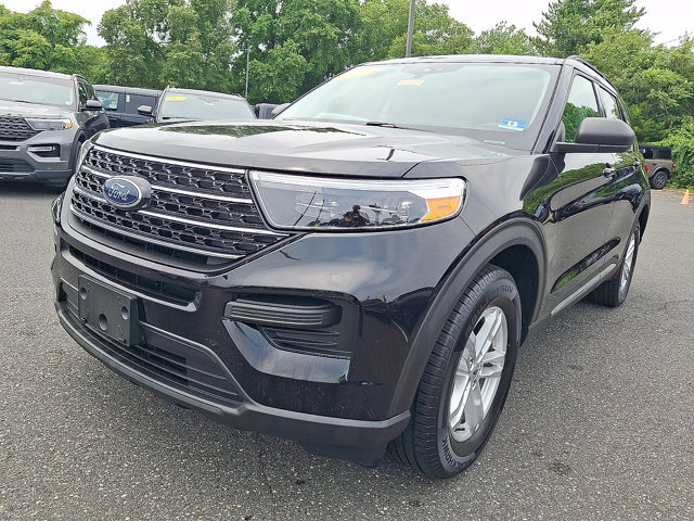 Certified 2020 Ford Explorer XLT w/ Comfort Package AWD/4WD image 4