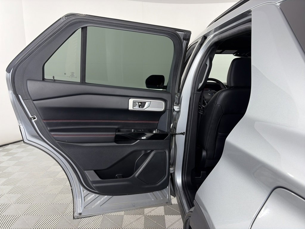 Certified 2022 Ford Explorer ST-Line w/ Class IV Trailer Tow Package image 12