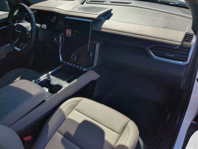 Used 2026 GMC Acadia Elevation w/ Elevation Premium Package image 21